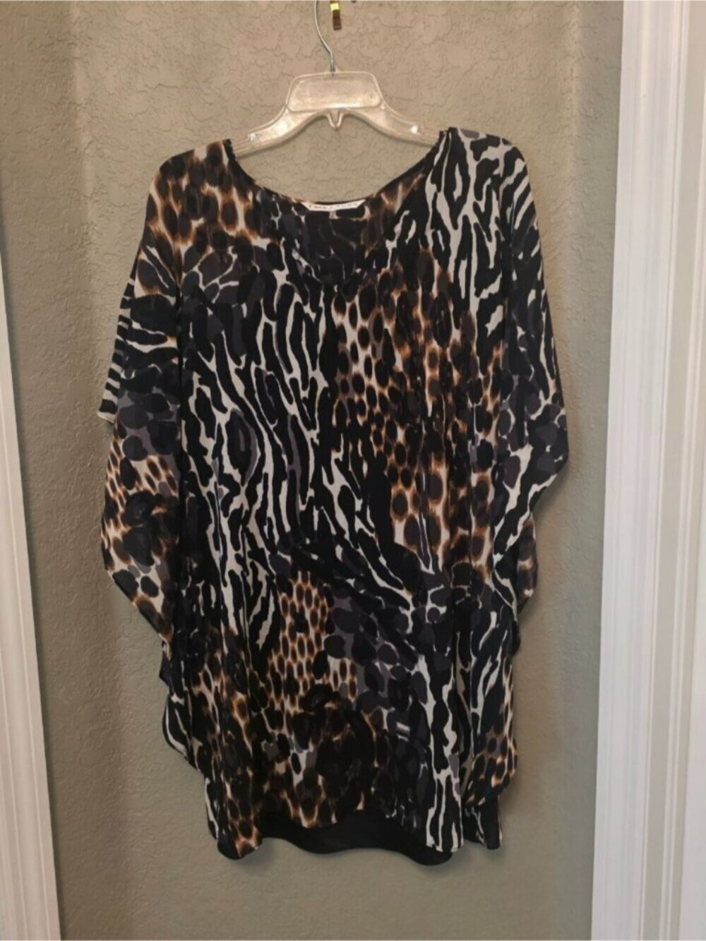 Trina Turk Silk Blend Animal Print Layered Lightweight Dress 6 EUC Lightweight